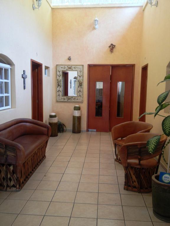 Residencia Los Angeles Bed and Breakfast Γκουανταλαχάρα Εξωτερικό φωτογραφία